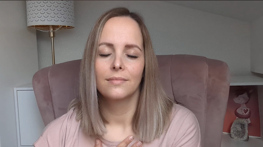 2 Minuten Gehalten sein - Übung 💜